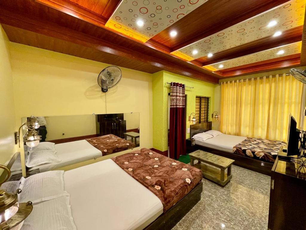 Hotel Saptarang Residency Panhala Exterior photo