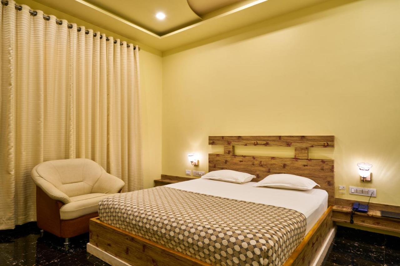 Hotel Saptarang Residency Panhala Exterior photo