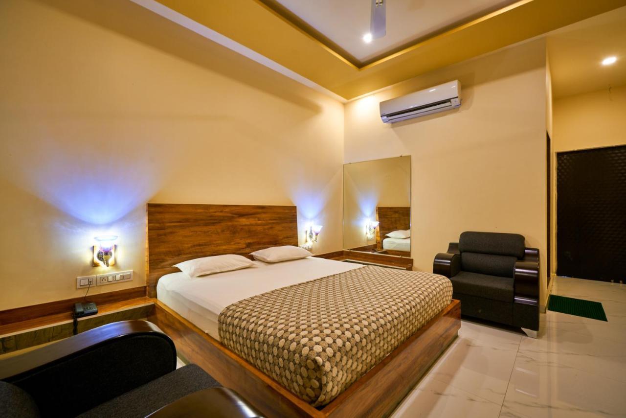 Hotel Saptarang Residency Panhala Exterior photo