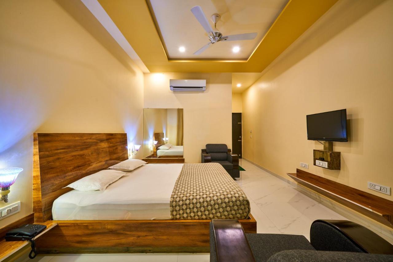 Hotel Saptarang Residency Panhala Exterior photo